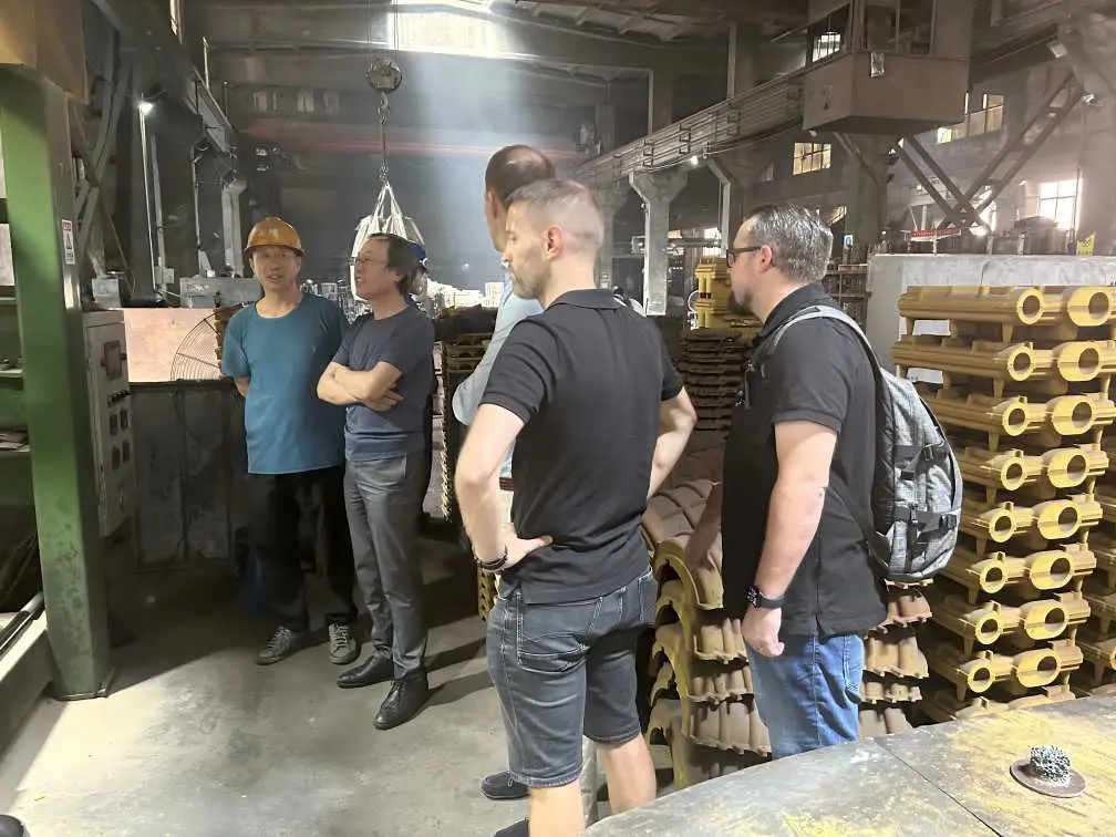 Customer visiting Chifine CNC workshop